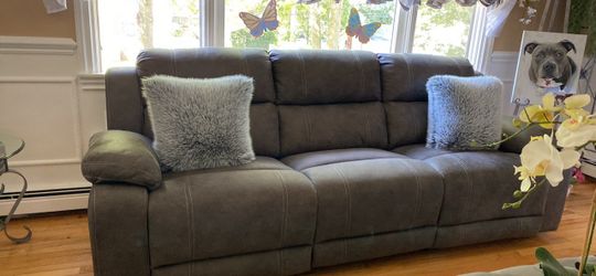 Beautiful complete living room set