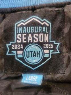Utah Mammoth hockey jacket. Large