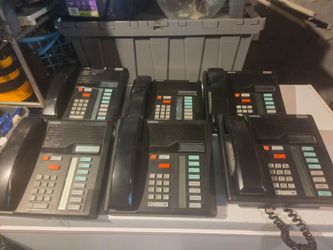 Nortel Norstar M7208 digital business telephones (6 of Them)