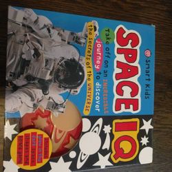 Space IQ book - board game, Pop-up Space Atlas, DK Pockets Space Facts


