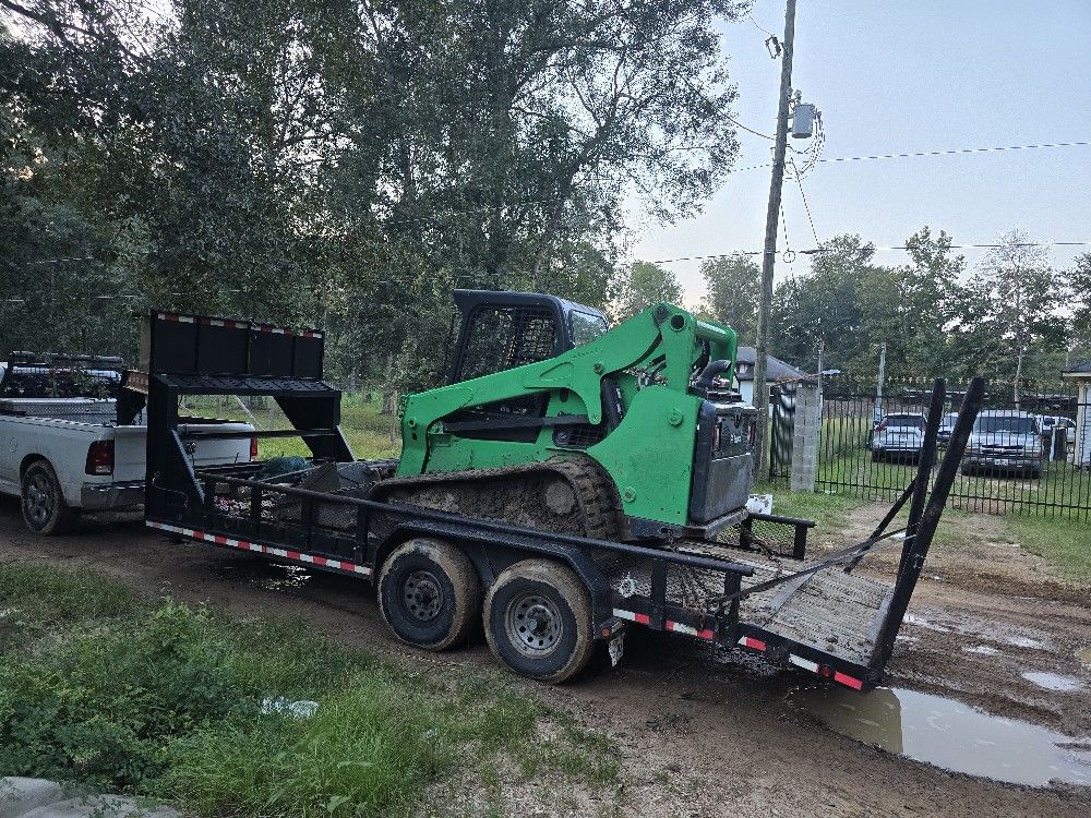 Trabajo Con Bobcat Emparejamiento De Tierra Y Servicio Dumptruck