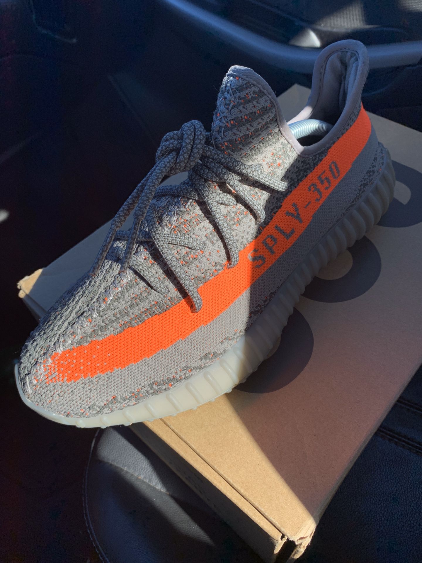 Yeezy Beluga 1.0 size 10