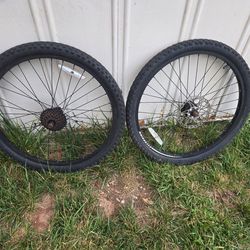 Rims and tires 24inches Good Condición Interested Text