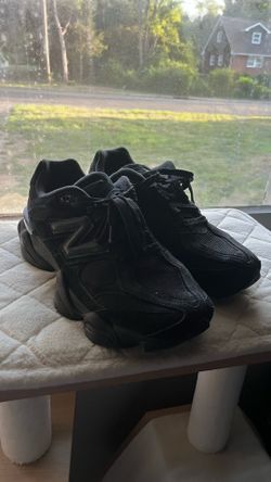 New Balance 9060(size 10)