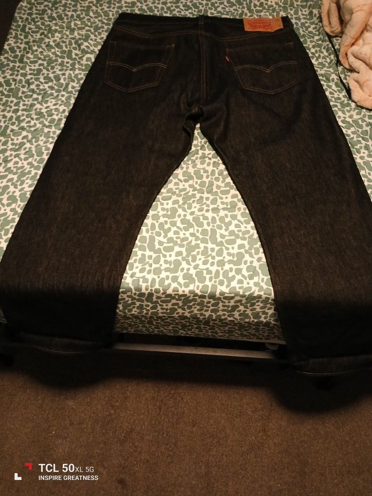Levi's 501 & Wrangler