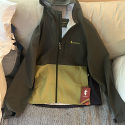 BRAND NEW(Cotopaxi Coat) W/ tags $145 I’m Asking HALF PRICE!!