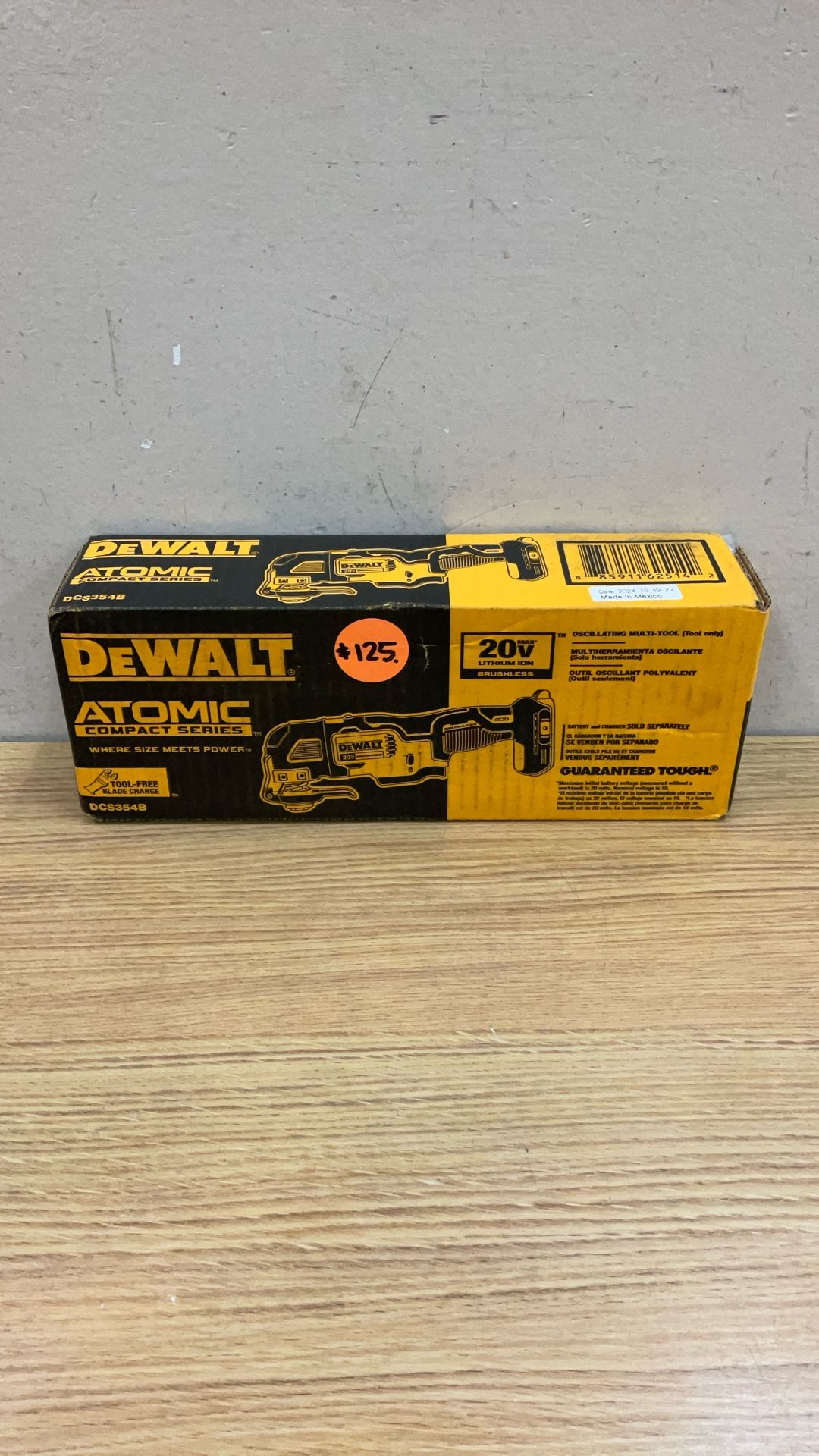 DEWALT DCS354B OSCILLATING MULTI-TOOL (TOOL ONLY).