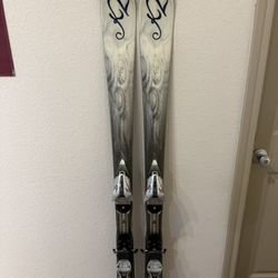 Snow Skis