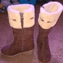 Boots kids size 12  