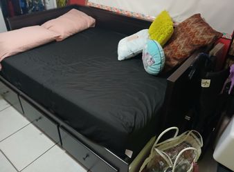 Daybed storage twin to king w mattress