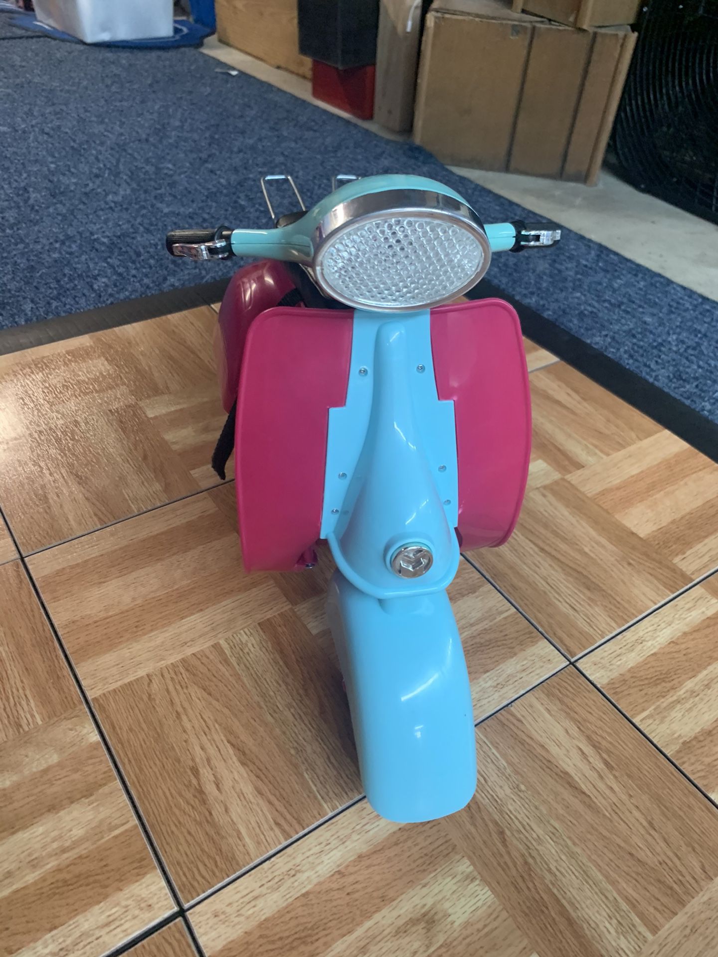 Doll scooter
