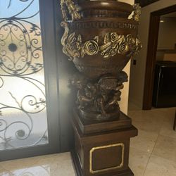 2 HUGE statues