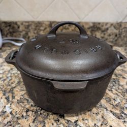 Griswold No7 TITE-TOP Cast Iron Dutch Oven With Lid