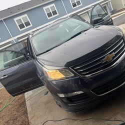 Chevrolet Traverse 2014 – 7-Passenger Family SUV