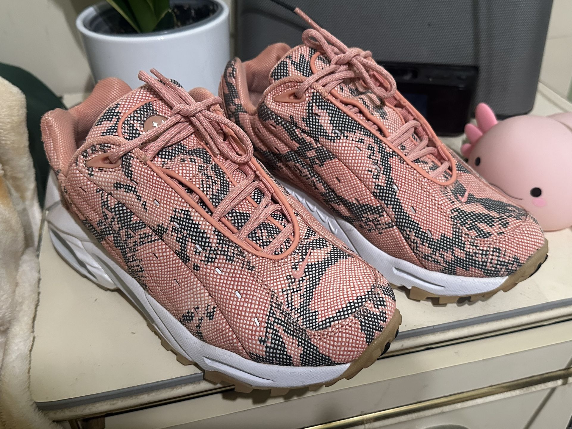 Nike Hot Step Air Terra Drake NOCTA Snakeskin Pink Quartz