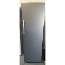 NEW- SCRATCH & DENT!! HISENSE 10.2 CU. FT. UPRIGHT CONVERTIBLE FREEZER HFU101N1AVE