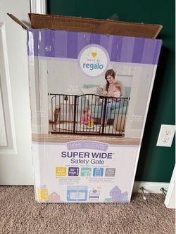 Regalo Extra Wide 58” Arched Décor Baby Safety gate