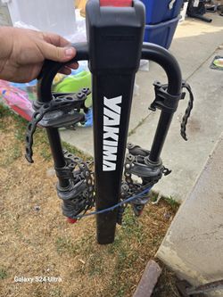 YAKIMA DoubleDown bike rack with lock and key