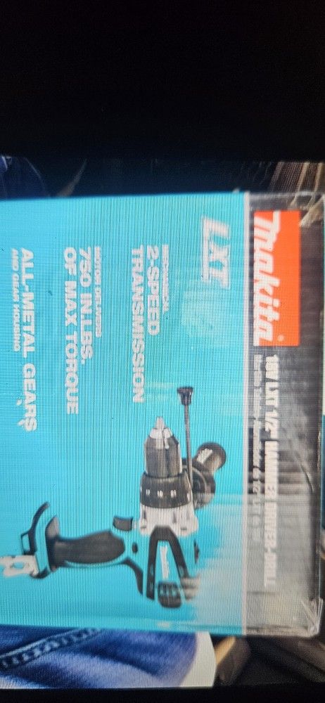 MAKITA 18V CORDLESS DRILL