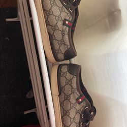 Gucci Womens Sneakers 