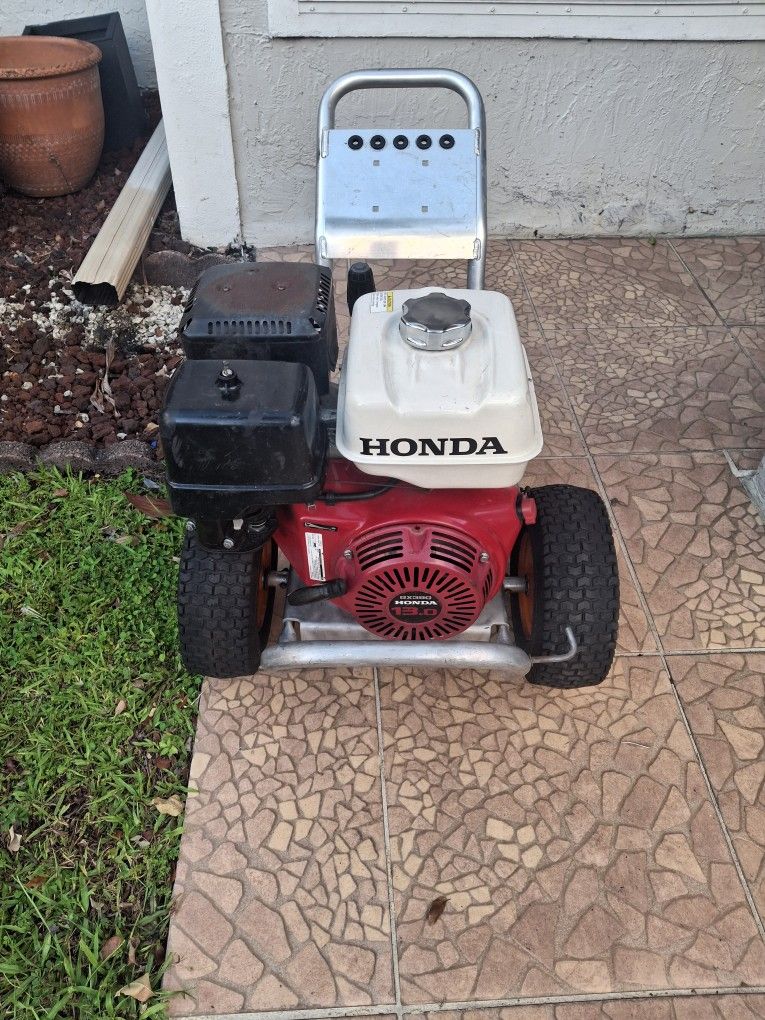 PRESSURE WASHER POWERED BY HONDA GX390 ENGINE WITH COMET PUMP  ZWD4040  : 4000 PSI @ 4gpm