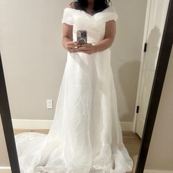 Off The Shoulder Wedding Dress 
