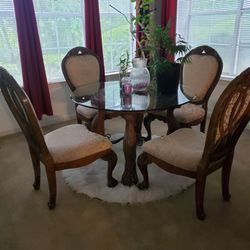 Havertys 4 Seater Diningroom Table w/ Picture And sofa table