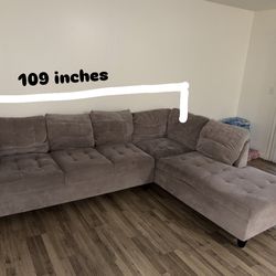 Sofa/ Couch 