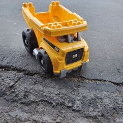 Mega Bloks Cat Dump Truck