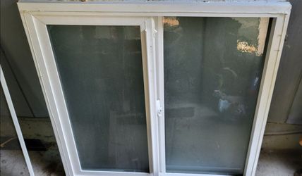 3ft X 3ft. Vinyl window with obscure glass
