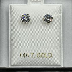 14kt gold stud earings with premium crystals