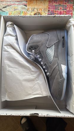 Jordan 5 wolf grey sizes 5y, 9.5 men, 10 men brand new