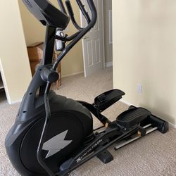 ExterrA Elliptical Great Condition With Heartbeat Monitor