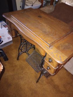Antique Foot Peddle Sewing Machine