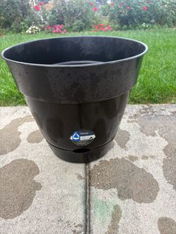 Plastic Self Watering Planter