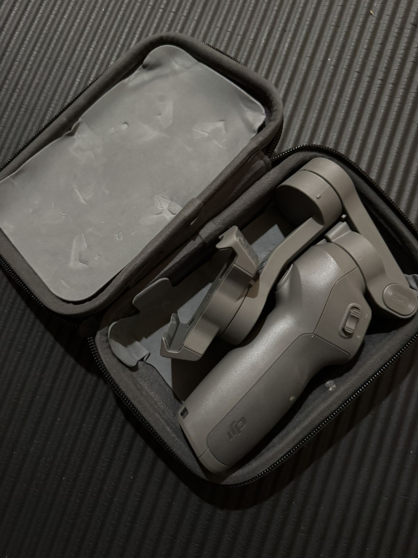 DJI Osmo Mobile 3 (w/ case)
