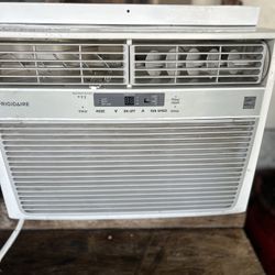 Frigidaire window AC 
