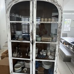 Victorias armoire cabinet 