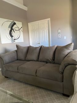 Beautiful 3-seater sofa, great condition like new!