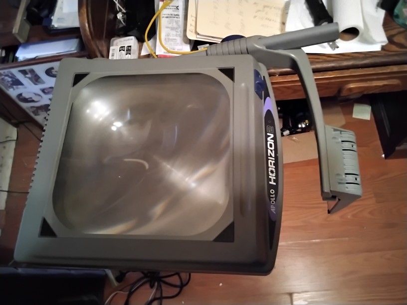 Horizon Overhead Projector