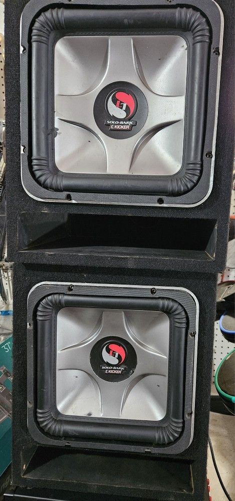 2 Kicker Solo Baric 12s