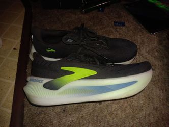 BROOKS running shoes