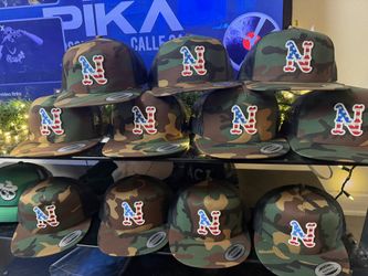 One Dozen Snapbacks With Any Logo And Color Of Your Choice