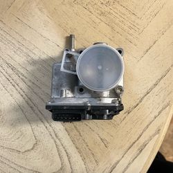 2009-2011 Toyota Throttle LIKE NEW