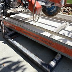 Tile cutter husqvarvarna in good shape
