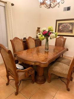 Dinning Table