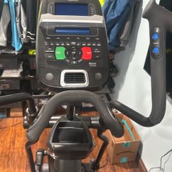 Nautilus E618 Elliptical