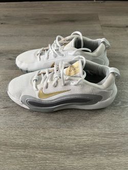 Boys Nikes 5.5Y