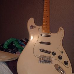 USA Handcrafted Peavey Predator Guitar