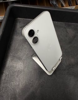 iPhone 16 plus unlocked